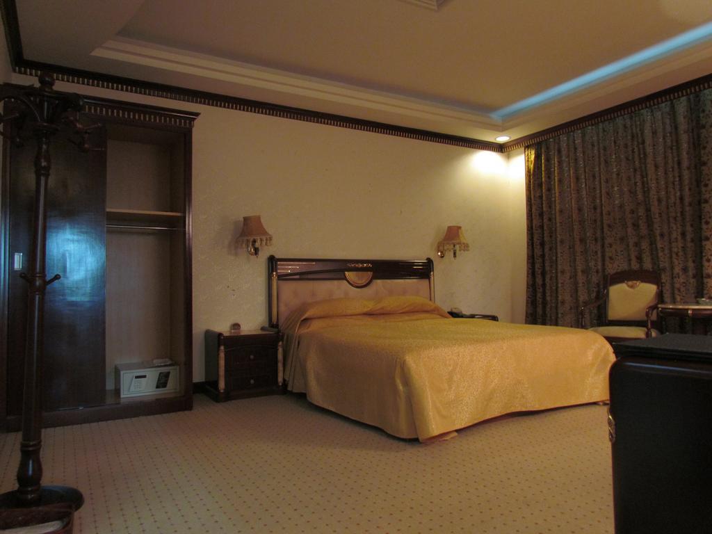 W.Y. Lera Hotel Guangzhou Exterior photo